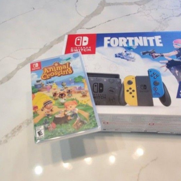 Nintendo Switch Fortnite LIMITED EDITION /Wildcat Bundle & 2000 V Bucks - - Picture 2 of 5